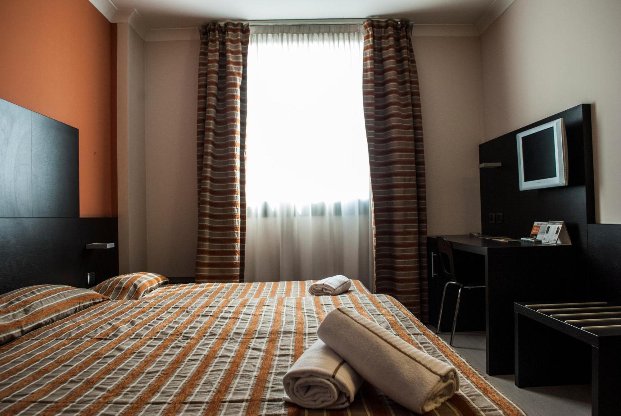 Triple Room,1218716965:JPEG